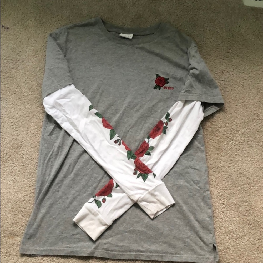 Rose ‘vibes’ embroidered empyre shirt